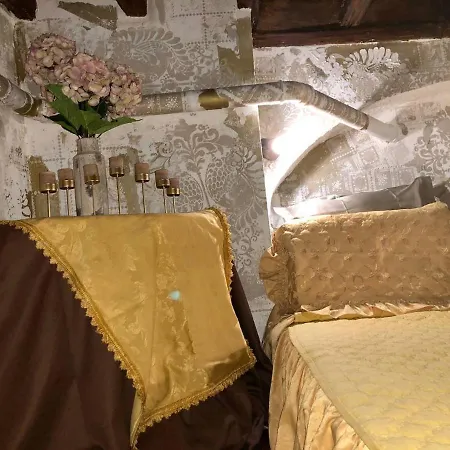 Apartment Mercanti Turin
